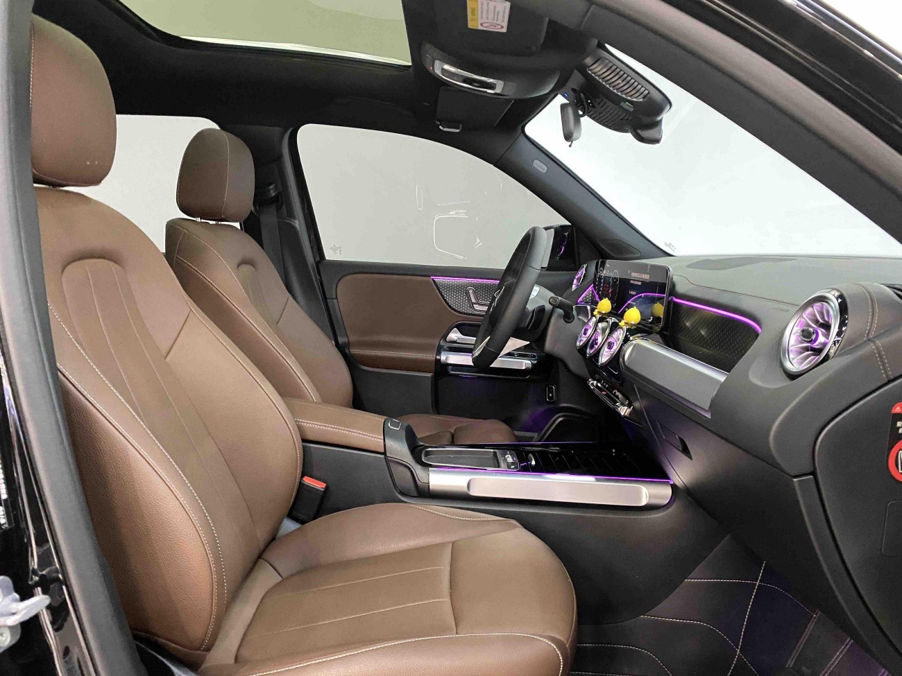 Mercedes-Benz GLB 2024