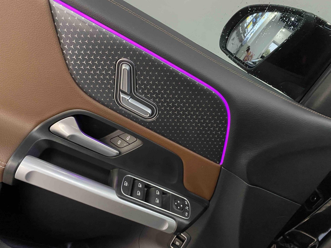 Mercedes-Benz GLB 2024