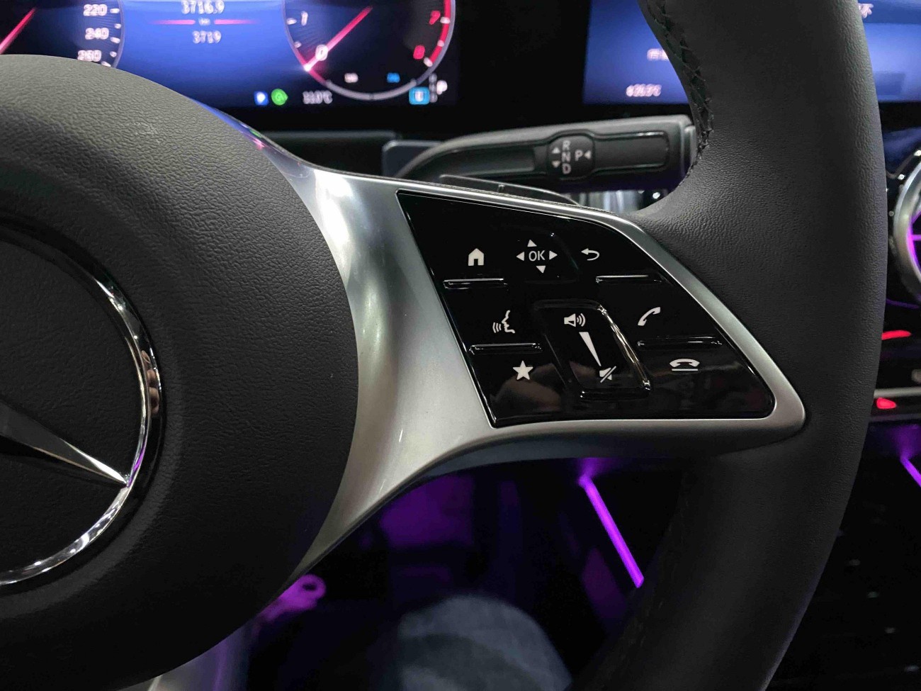 Mercedes-Benz GLB 2024