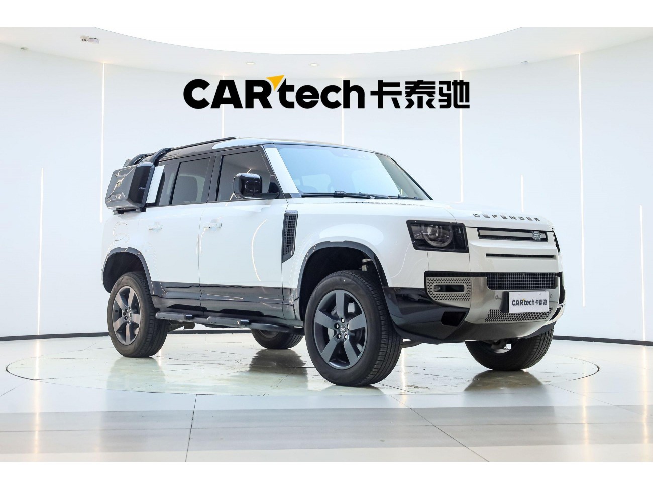 Land Rover Defender 2024