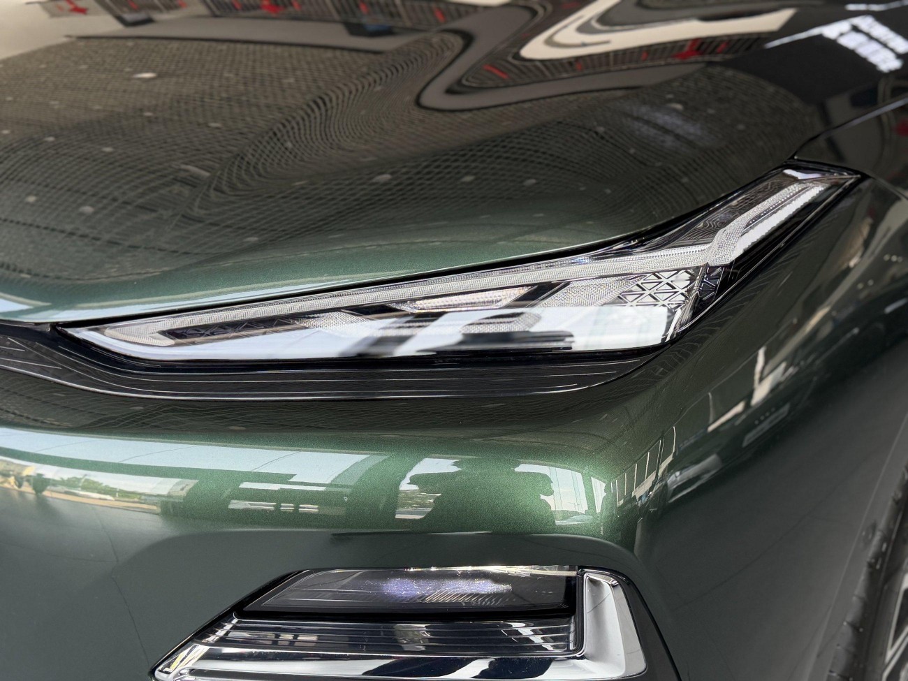 Geely Galaxy 8 2025