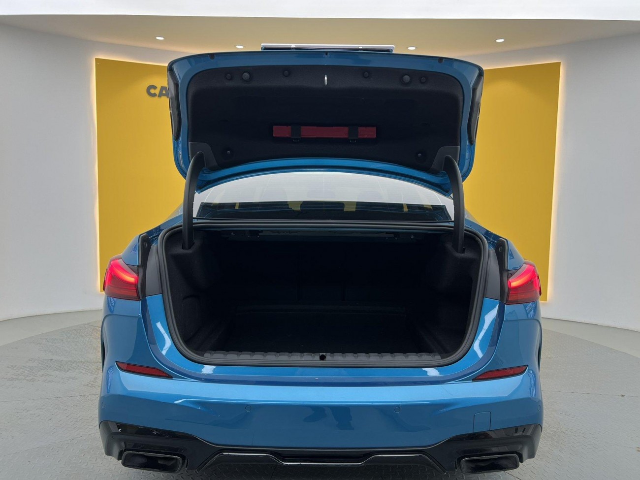 BMW 225i 2023
