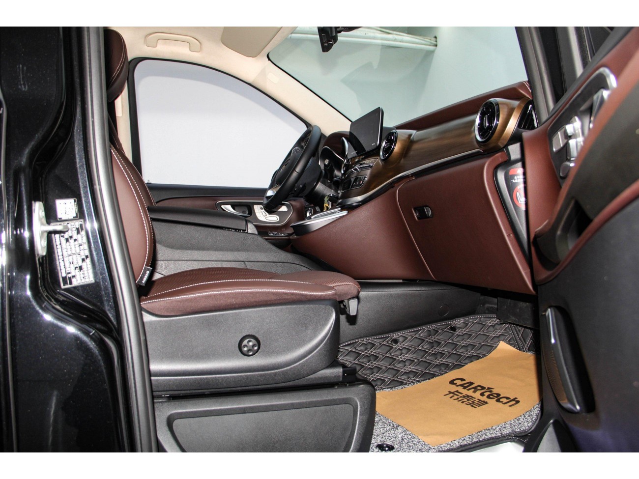 Mercedes-Benz V 2023