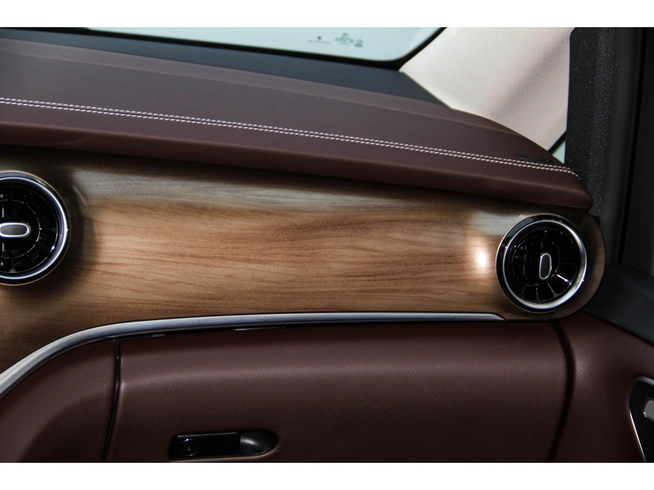 Mercedes-Benz V 2023