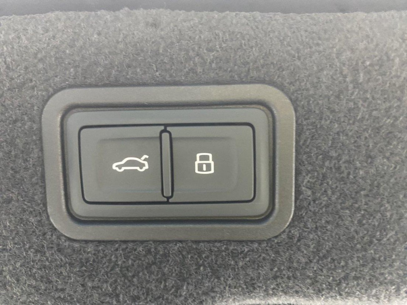 Audi A8L 2022