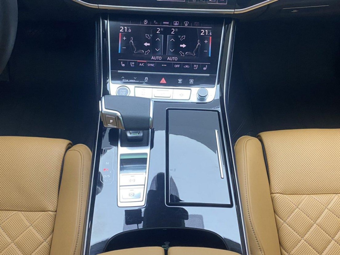 Audi A8L 2022