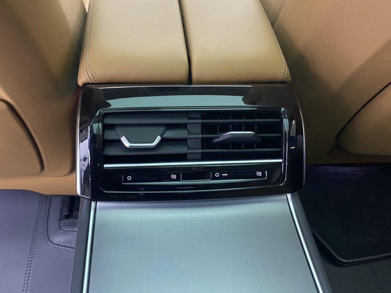 Audi A8L 2022