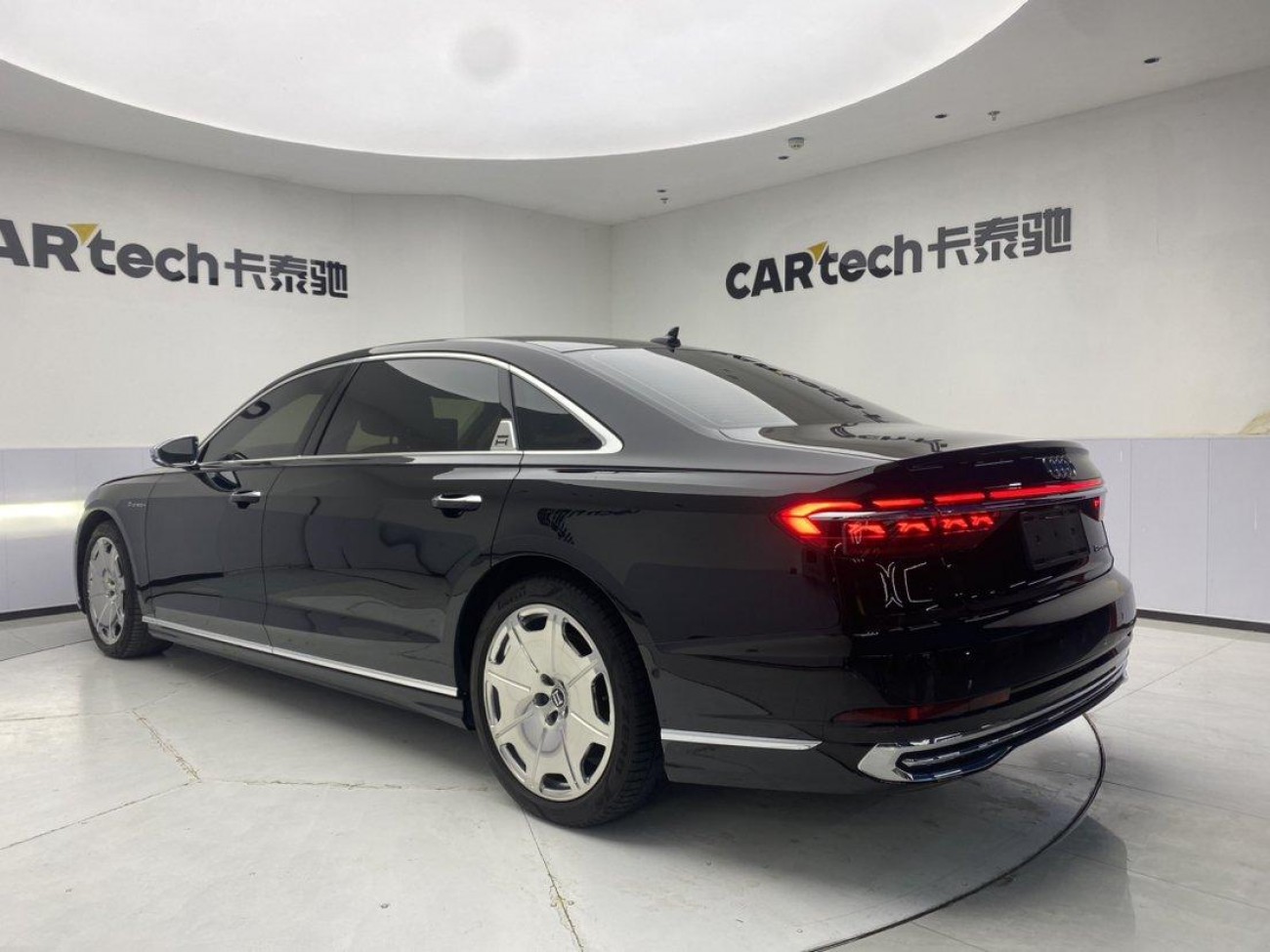 Audi A8L 2022