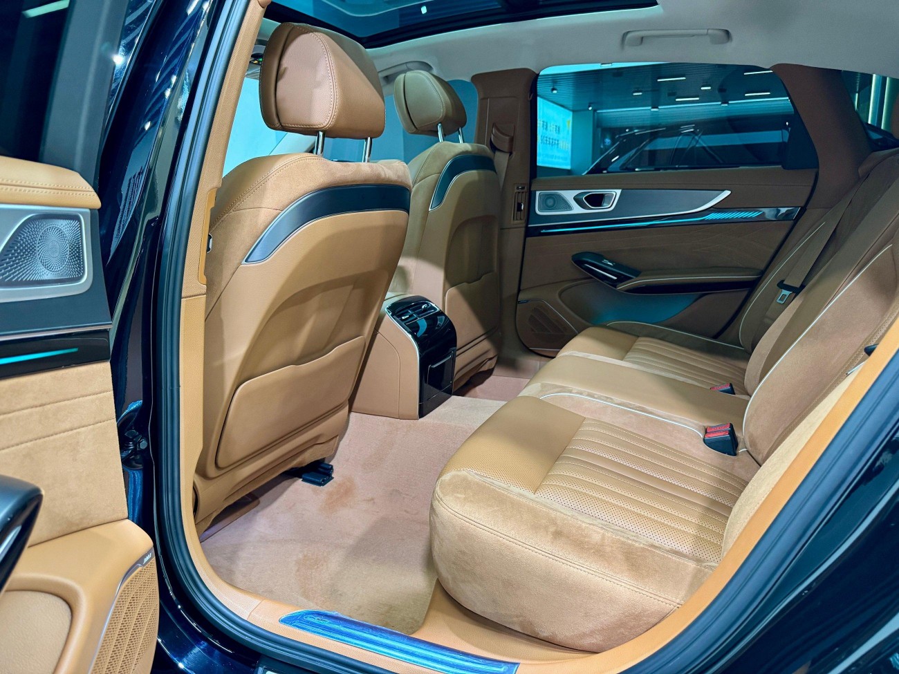 Hongqi H9 2024