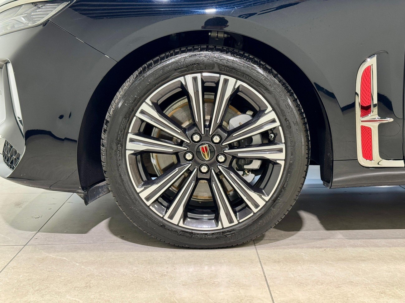 Hongqi H9 2024