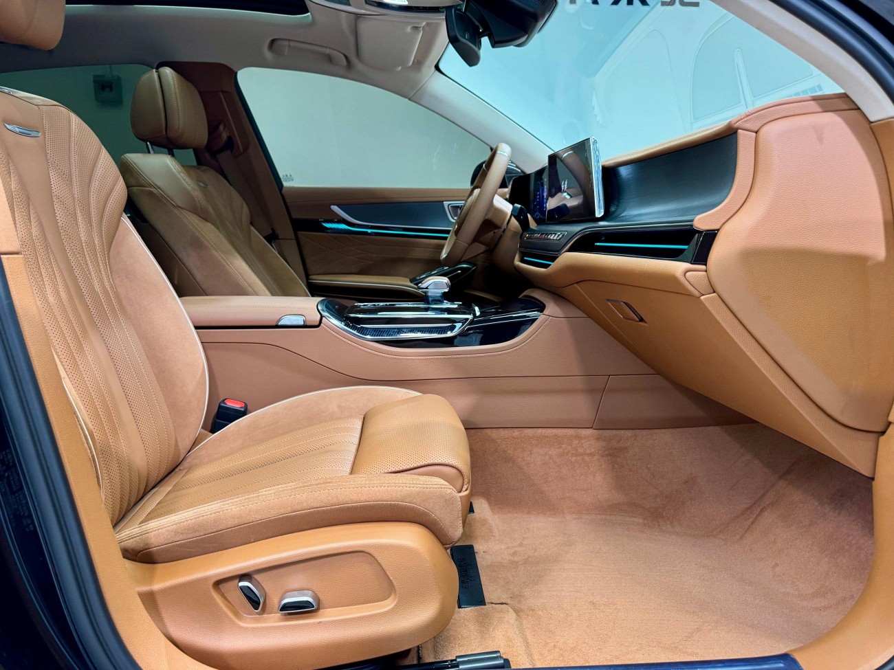Hongqi H9 2024