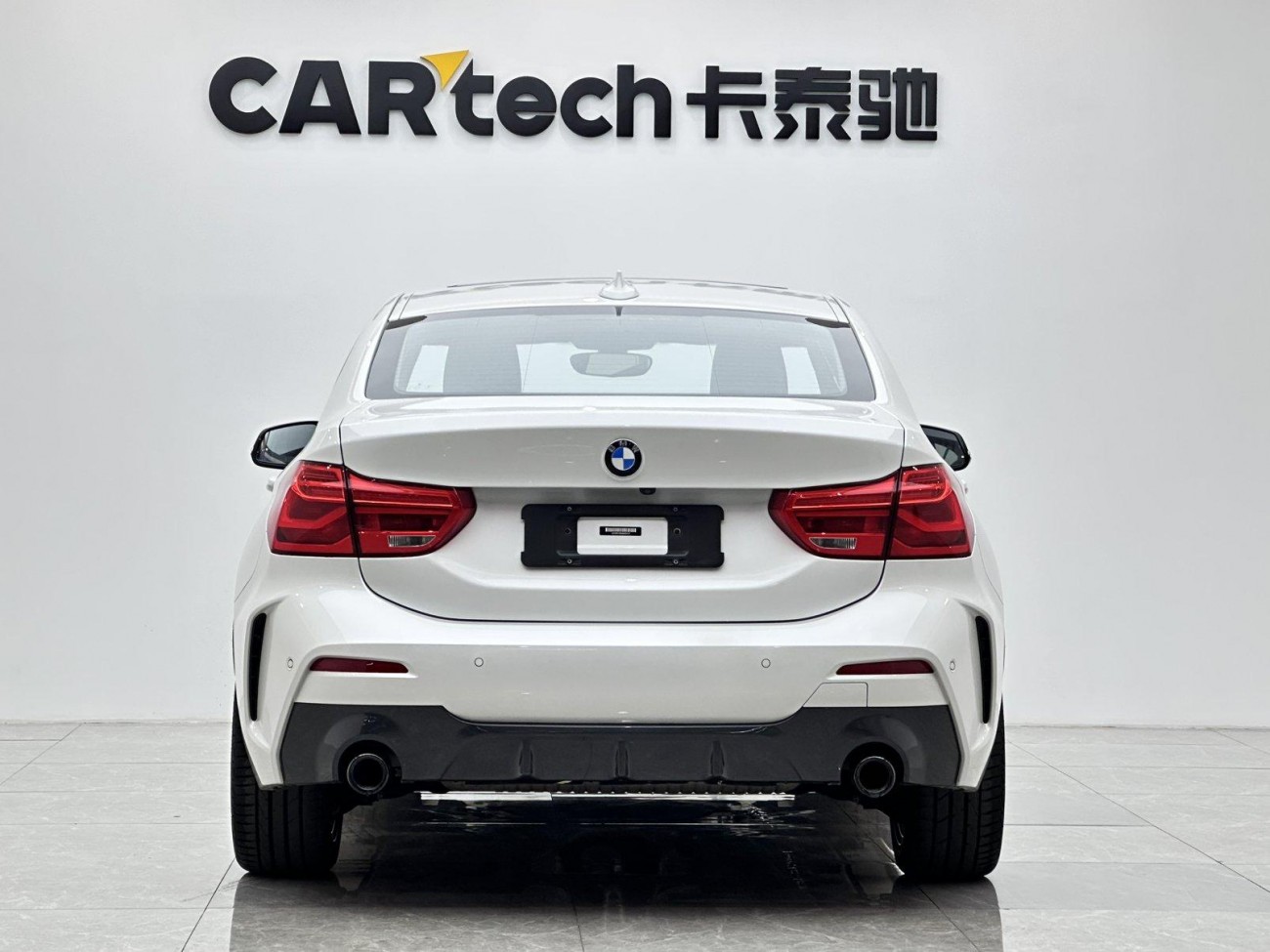 BMW 120i 2021