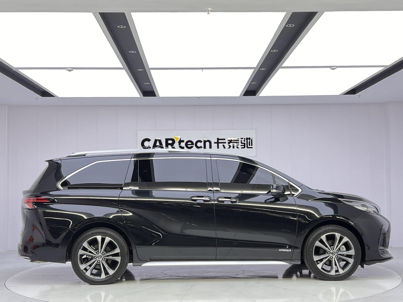 Toyota Granvia 2024