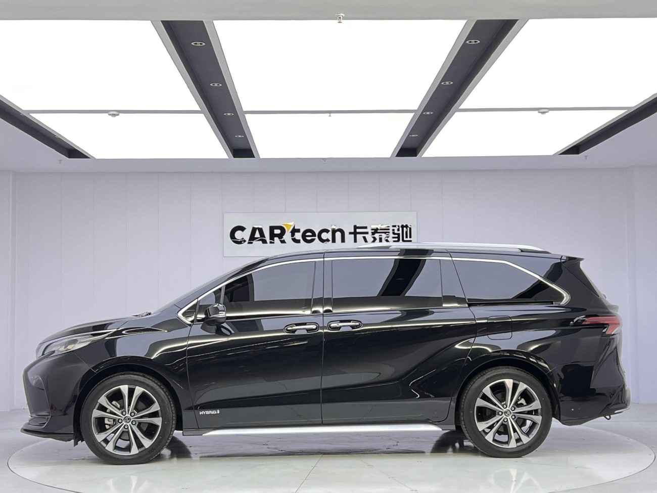Toyota Granvia 2024