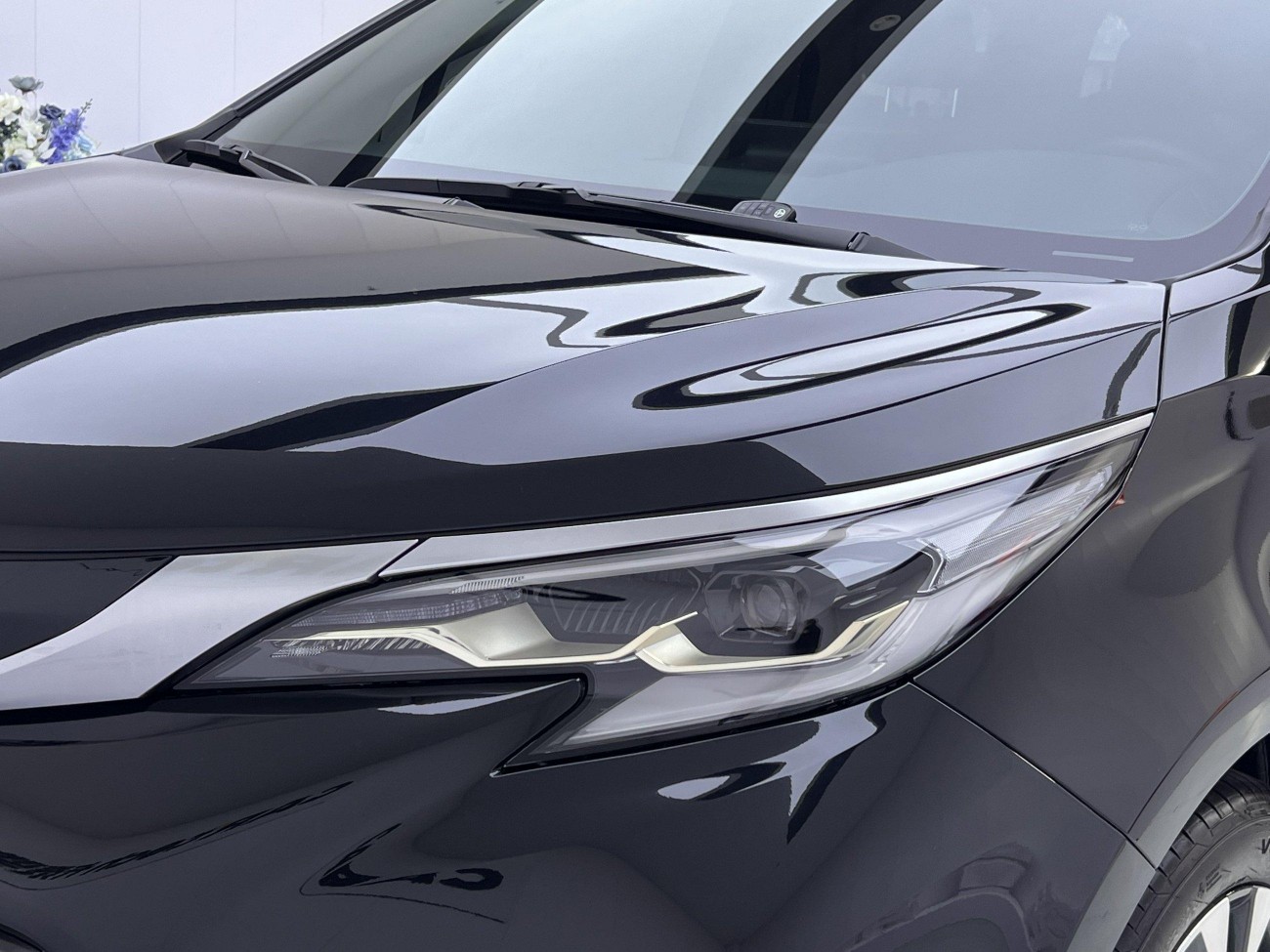 Toyota Granvia 2024