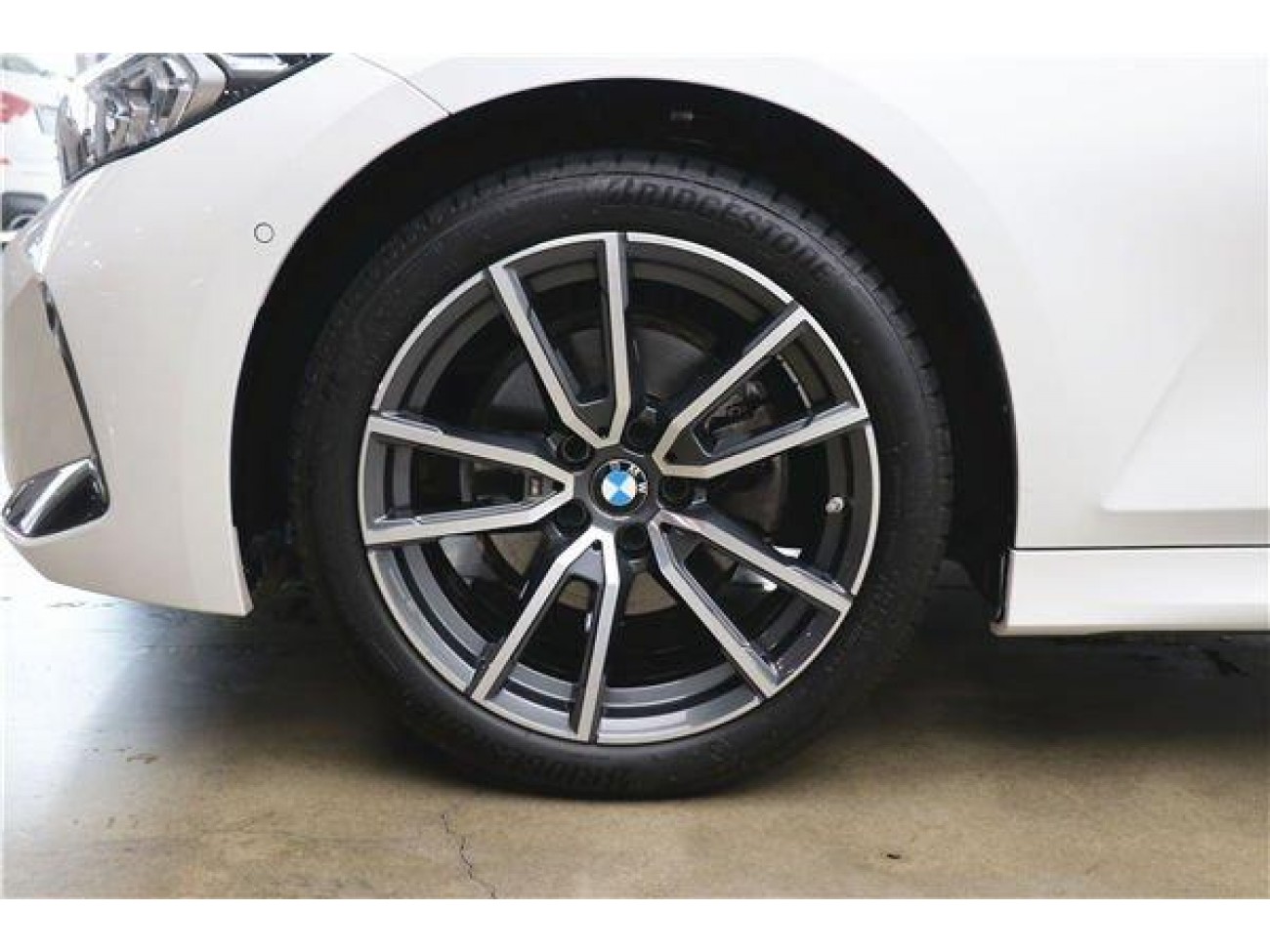 BMW 325Li 2024