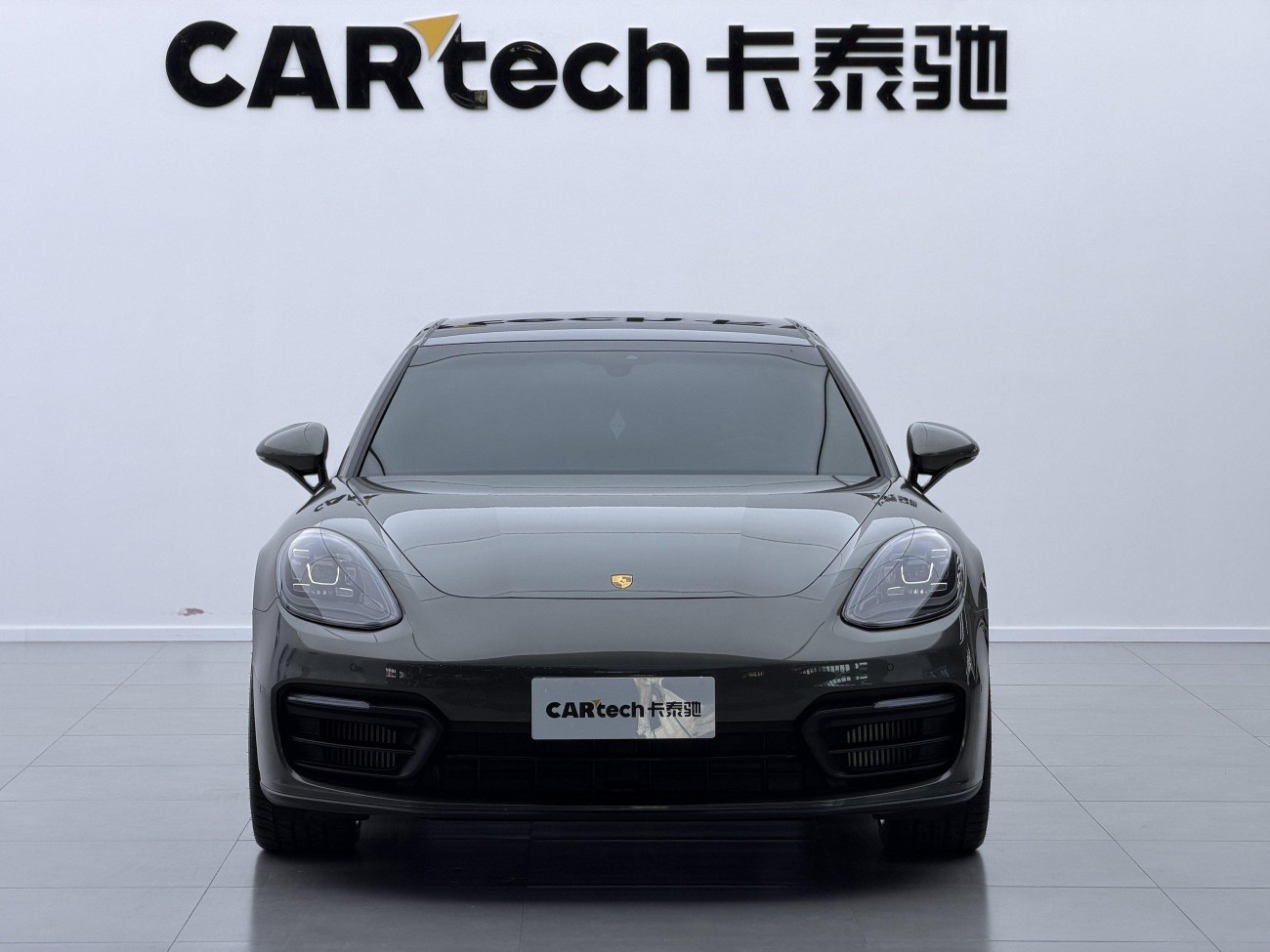 Porsche Panamera 2023