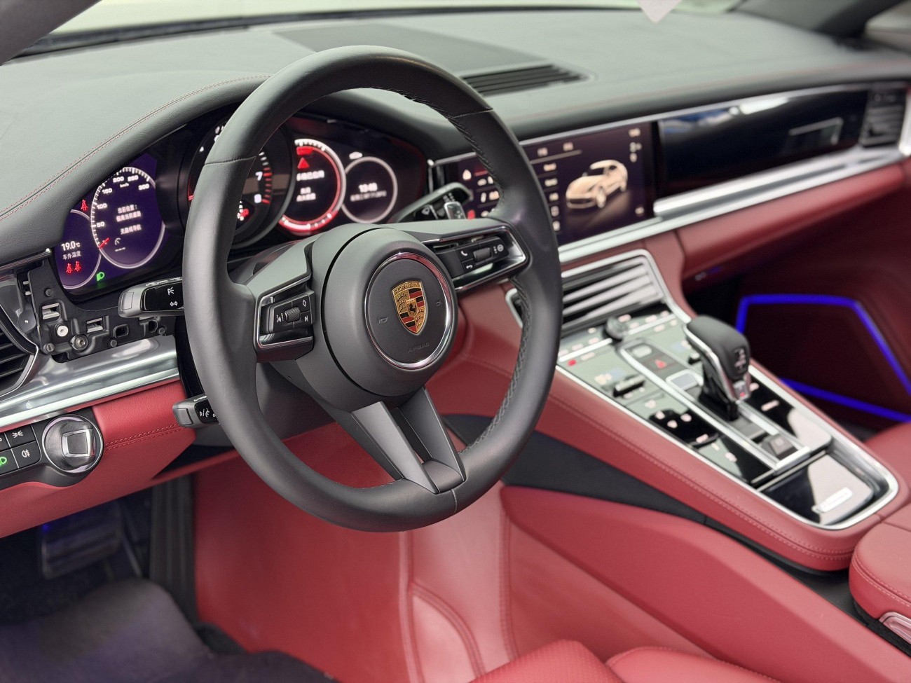 Porsche Panamera 2023