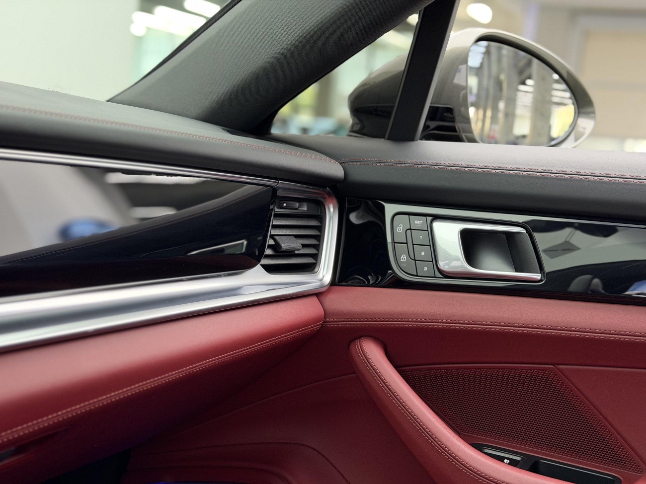Porsche Panamera 2023