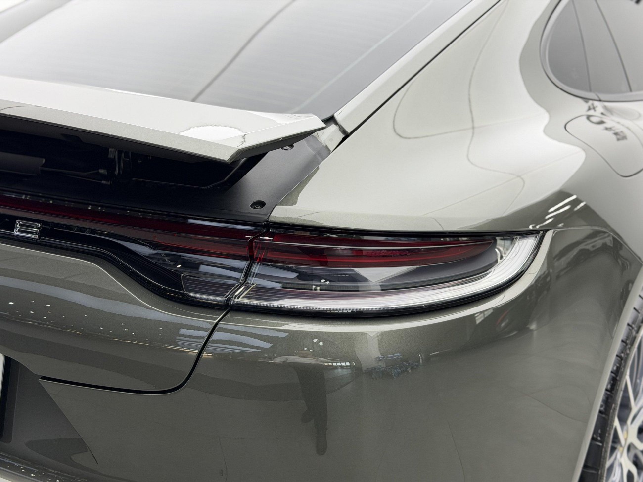 Porsche Panamera 2023