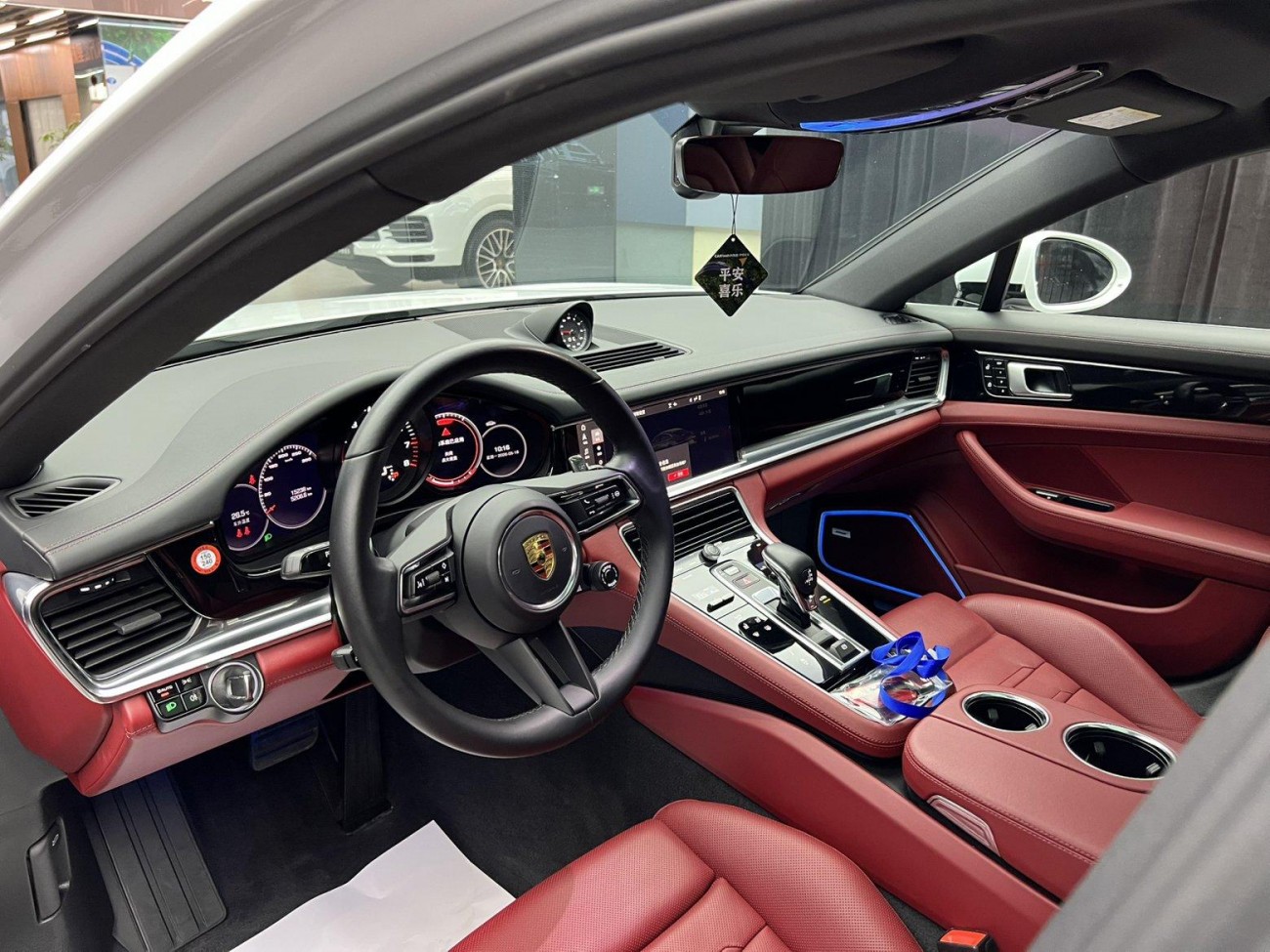 Porsche Panamera 2021
