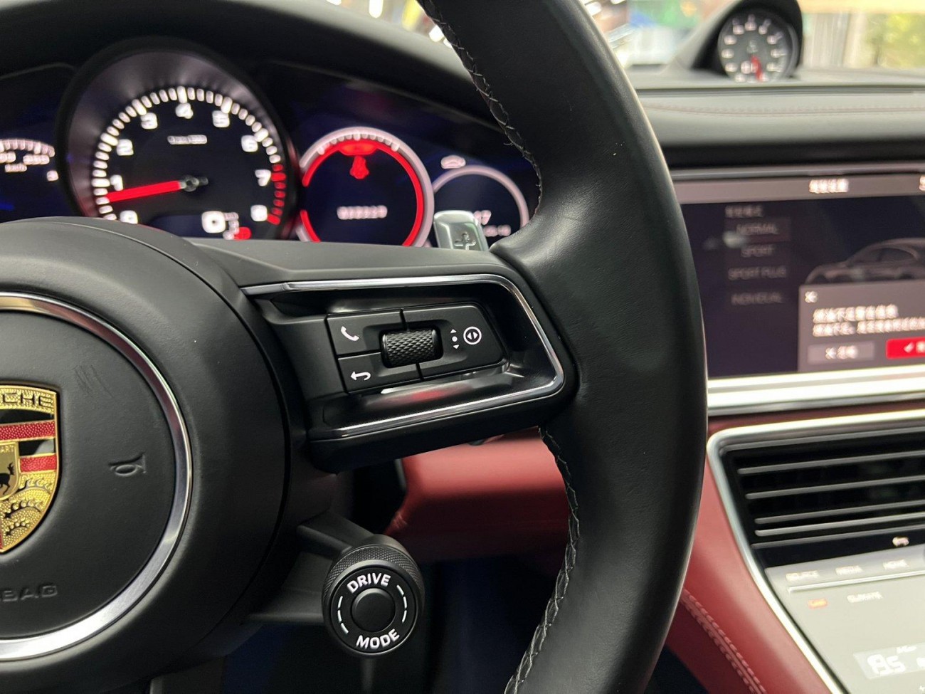 Porsche Panamera 2021