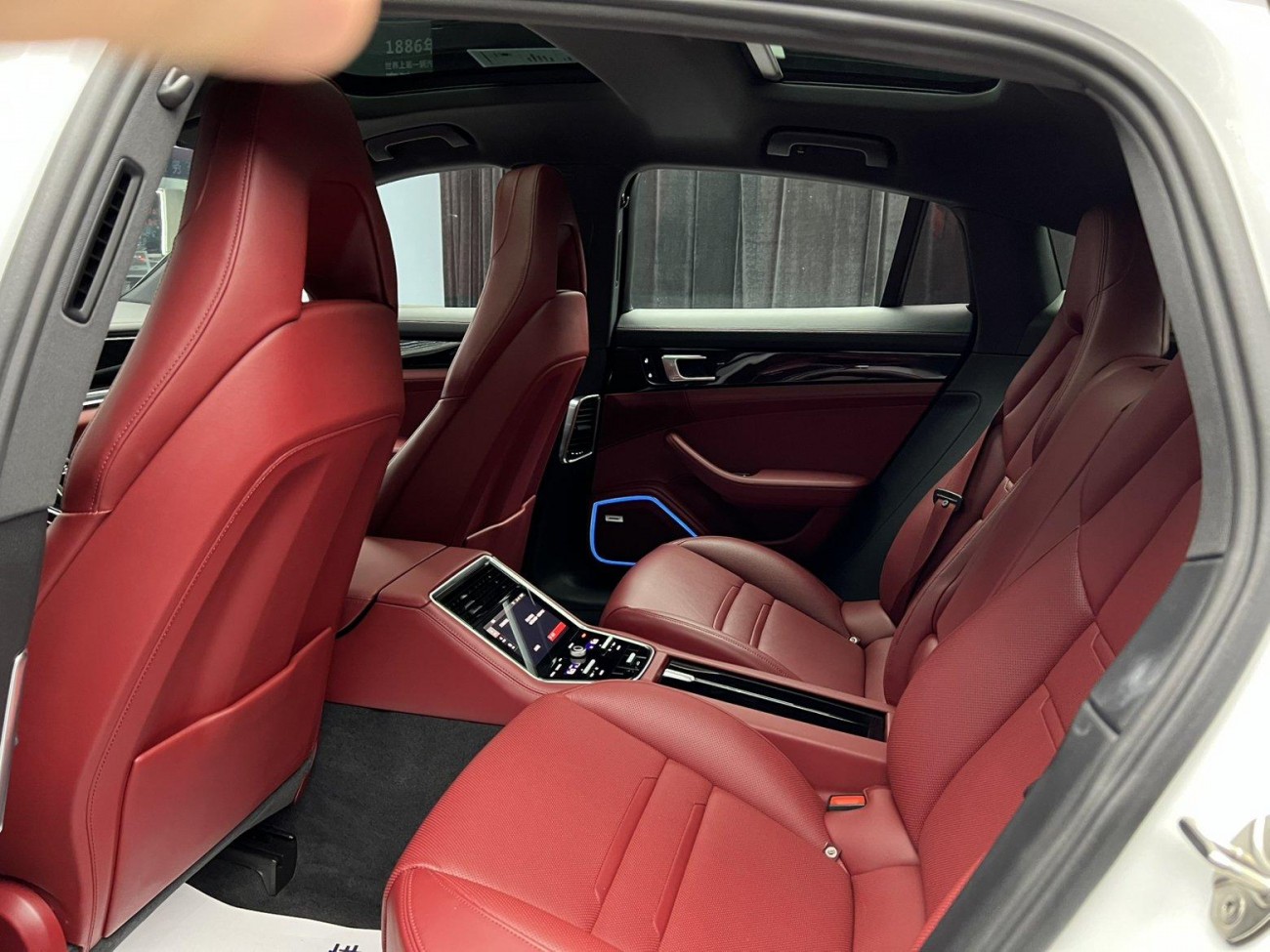 Porsche Panamera 2021
