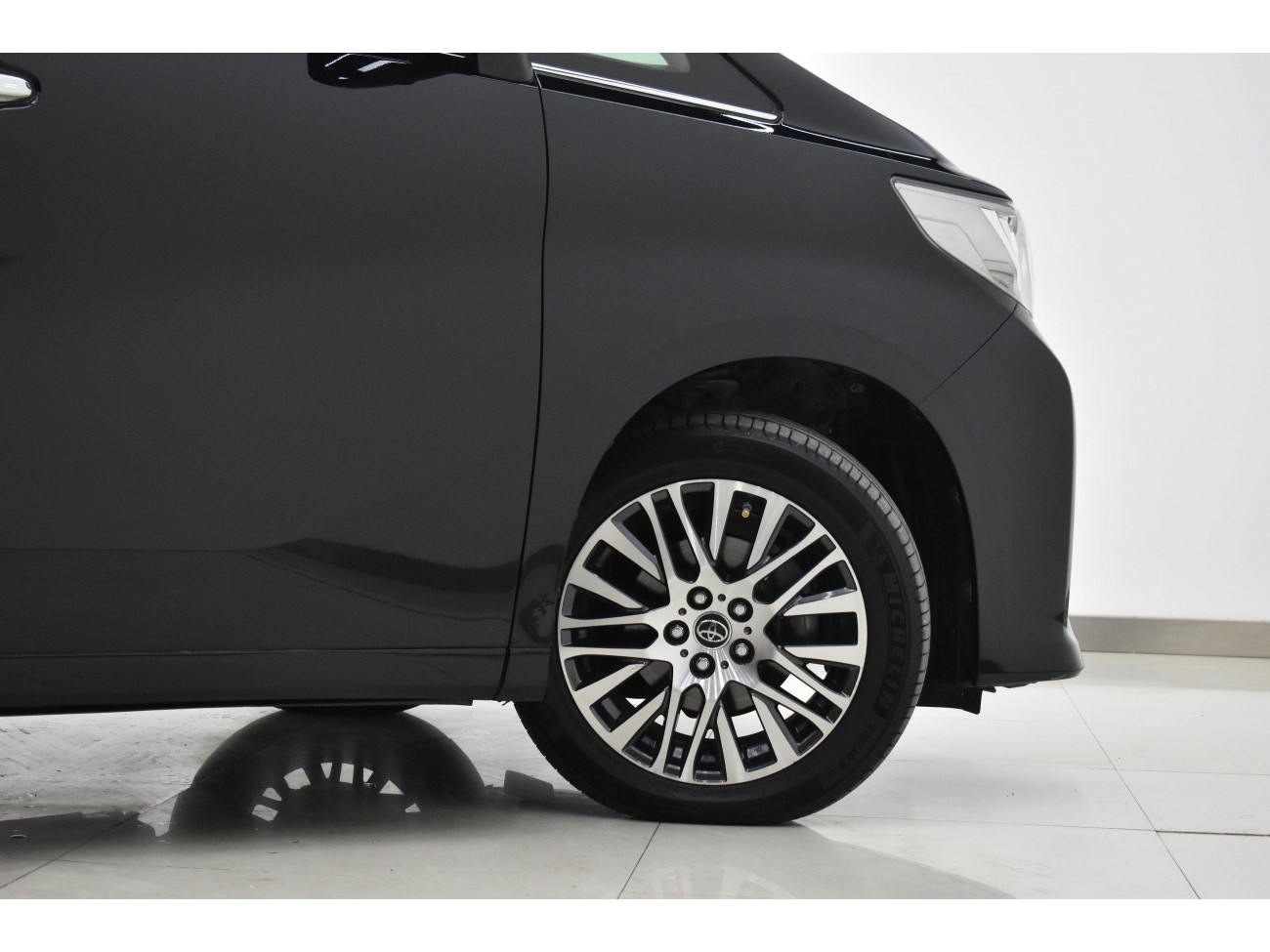 Toyota Alphard 2016