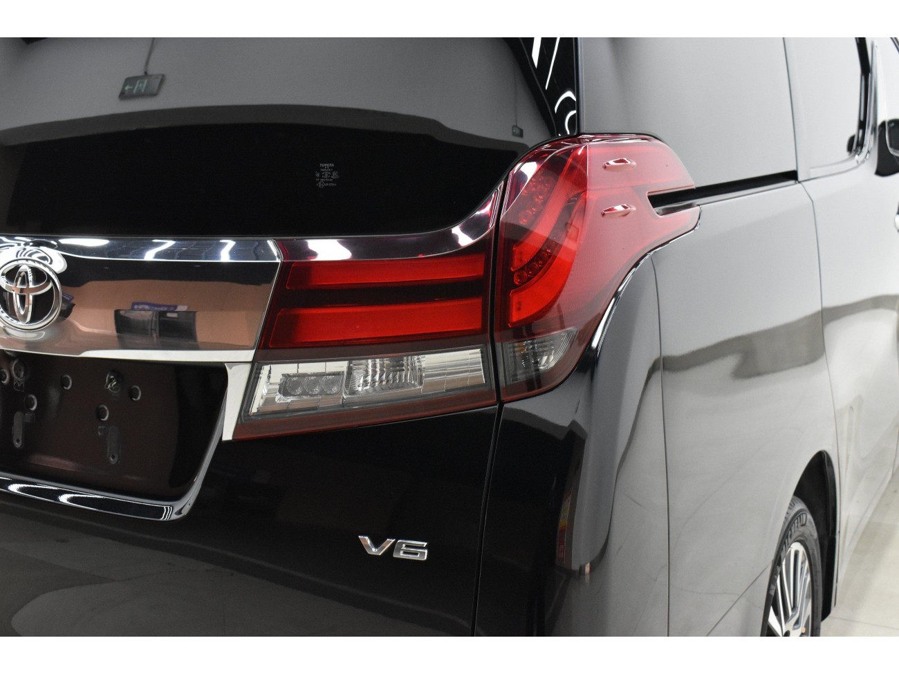Toyota Alphard 2016