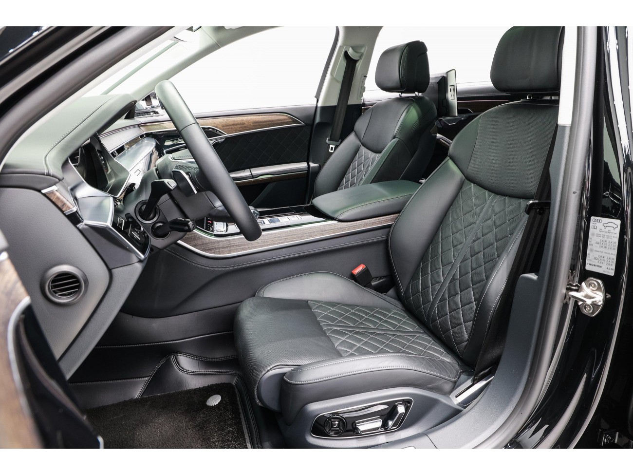 Audi A8L 2022