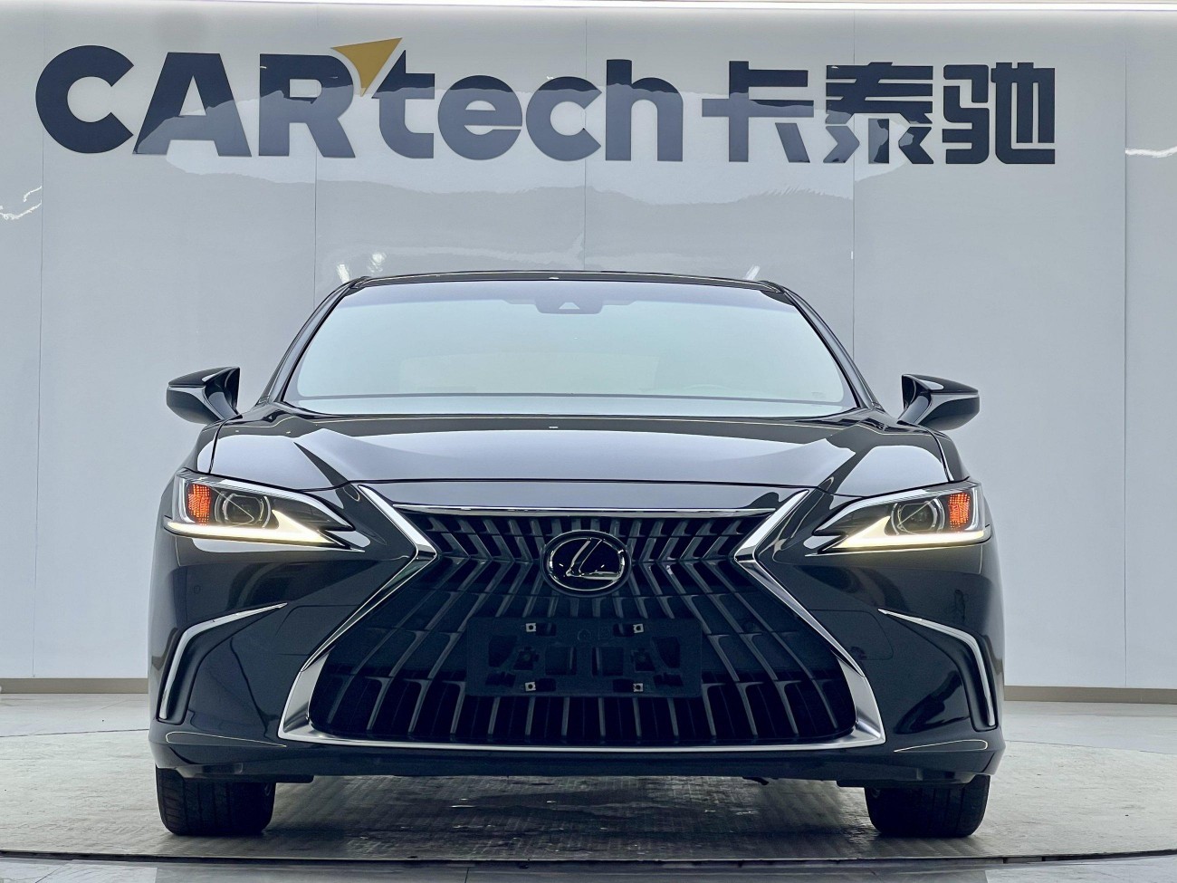 Lexus ES 200 2022