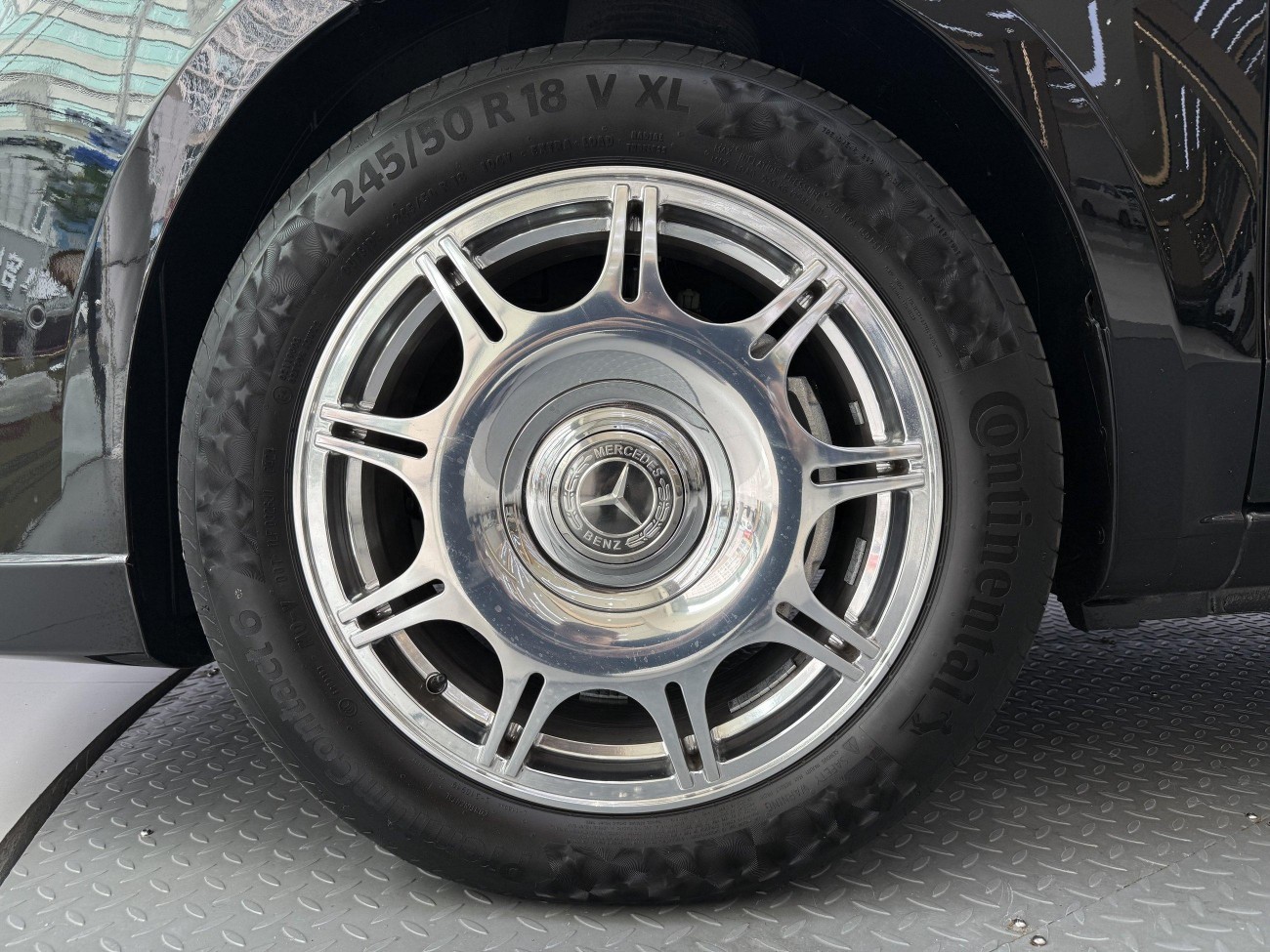 Mercedes-Benz V260L 2024