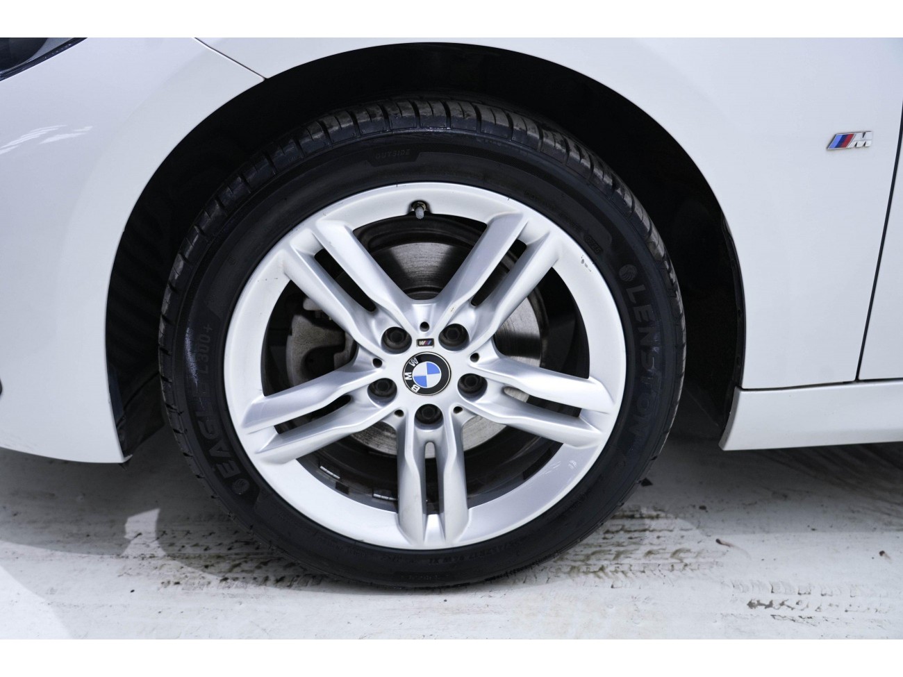 BMW 120i 2023