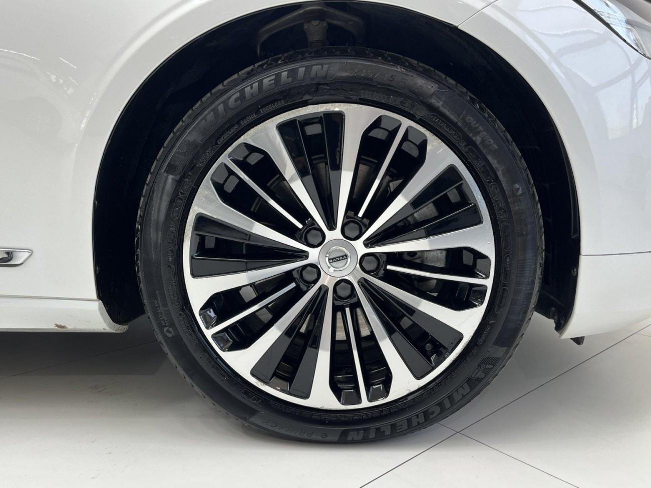 Volvo S90 2023