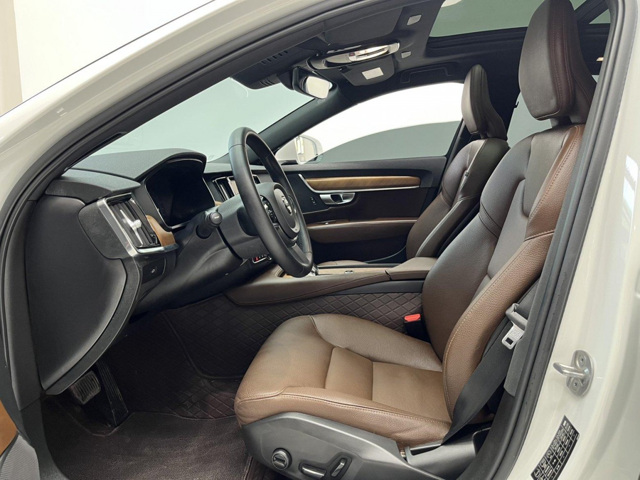 Volvo S90 2023