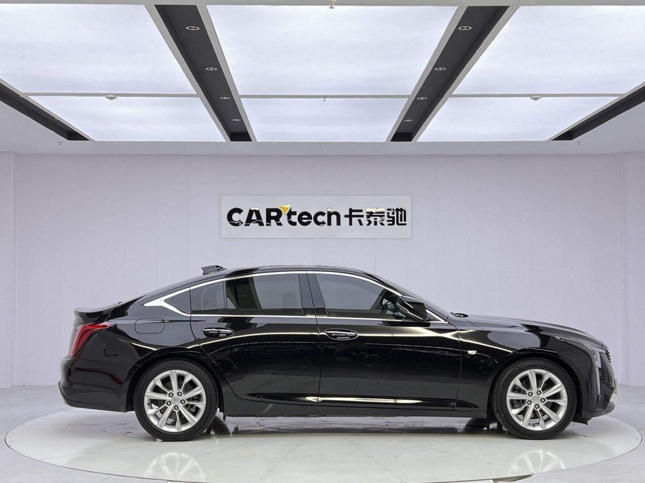 Cadillac CT5 2024