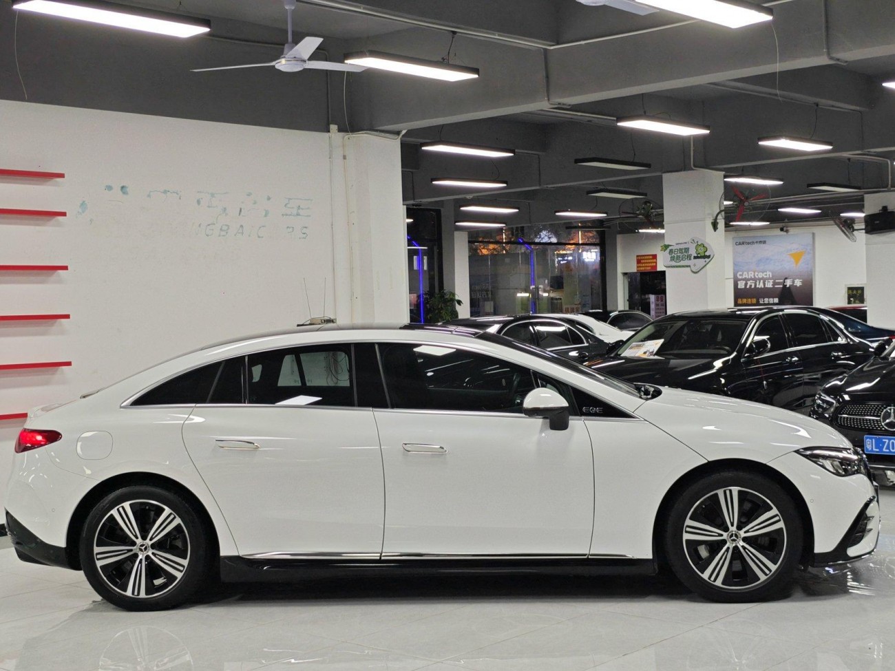 Mercedes-Benz EQE 2023