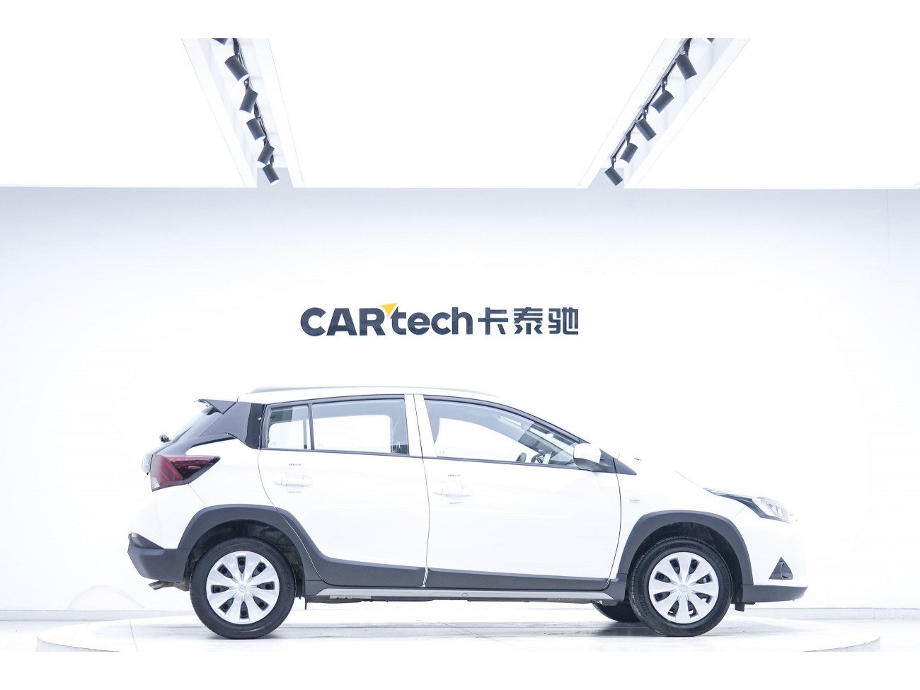 Toyota YARiS L 2023