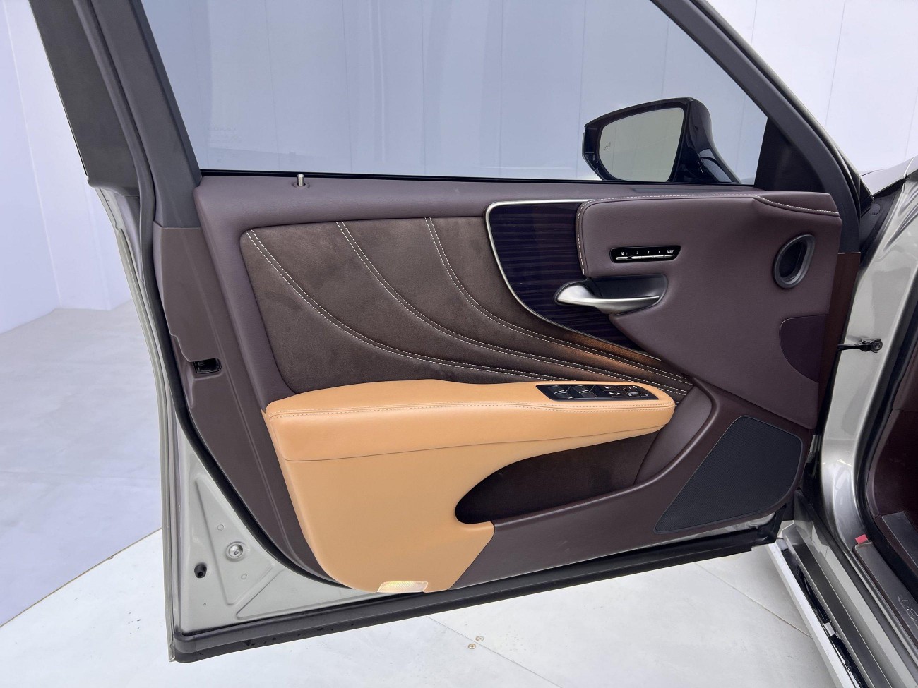 Lexus LS 500h 2020