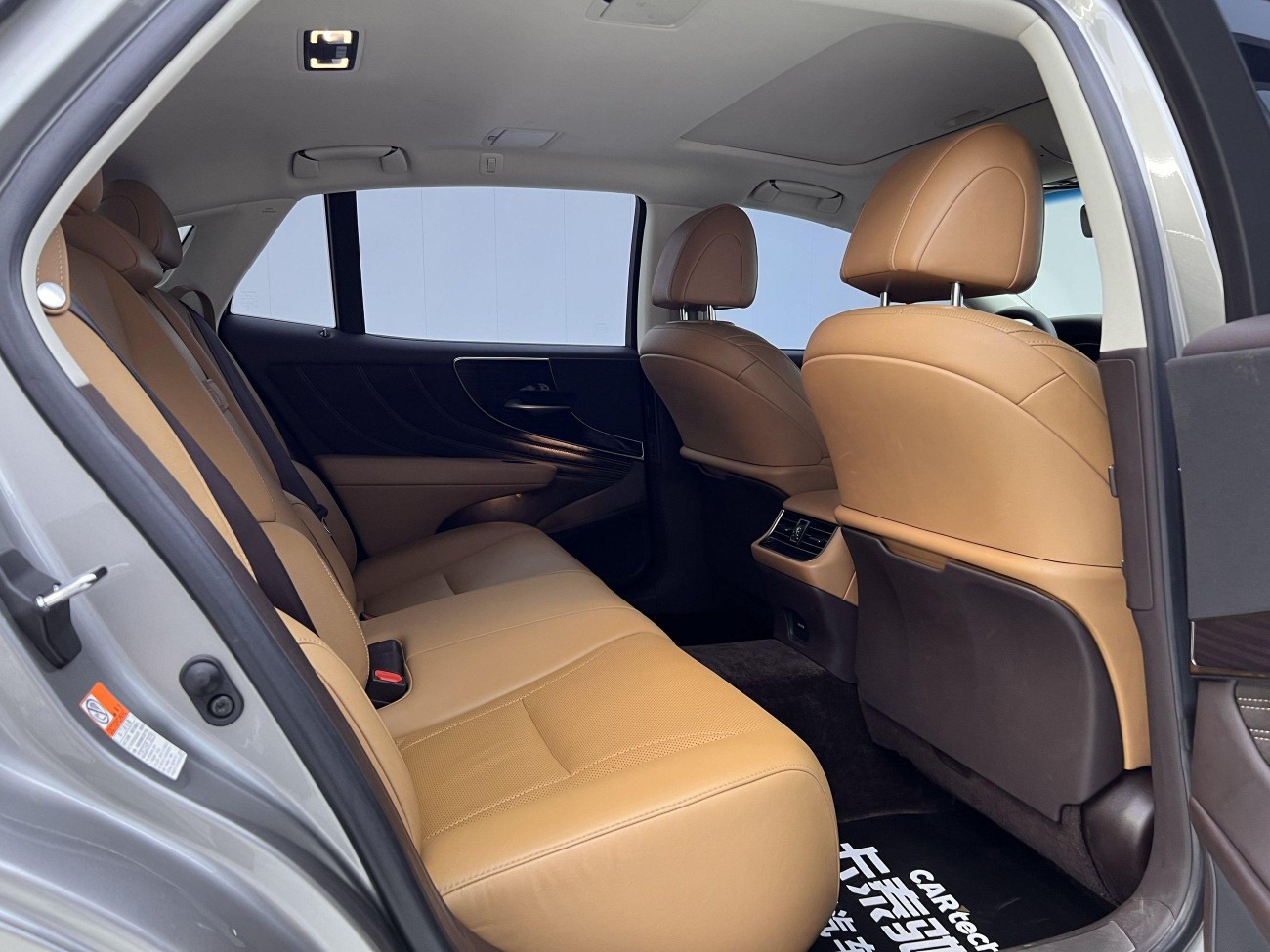 Lexus LS 500h 2020