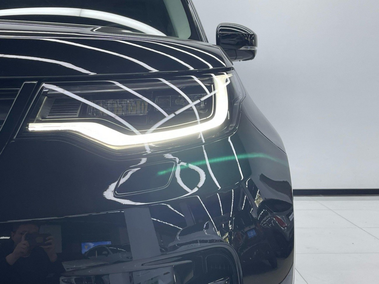 Land Rover Discovery 2023
