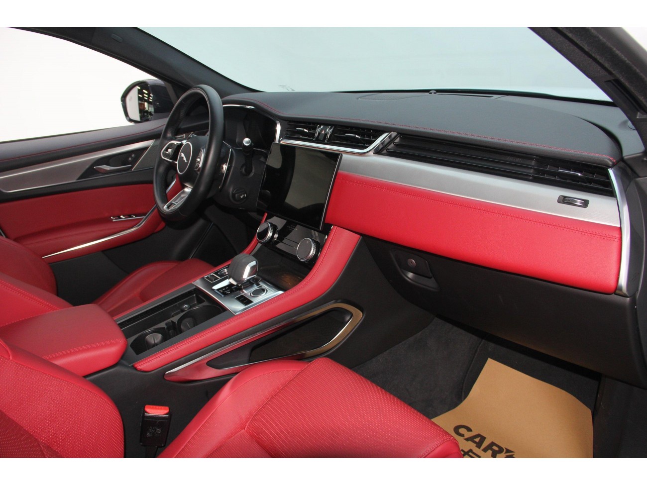 Jaguar F-PACE 2023
