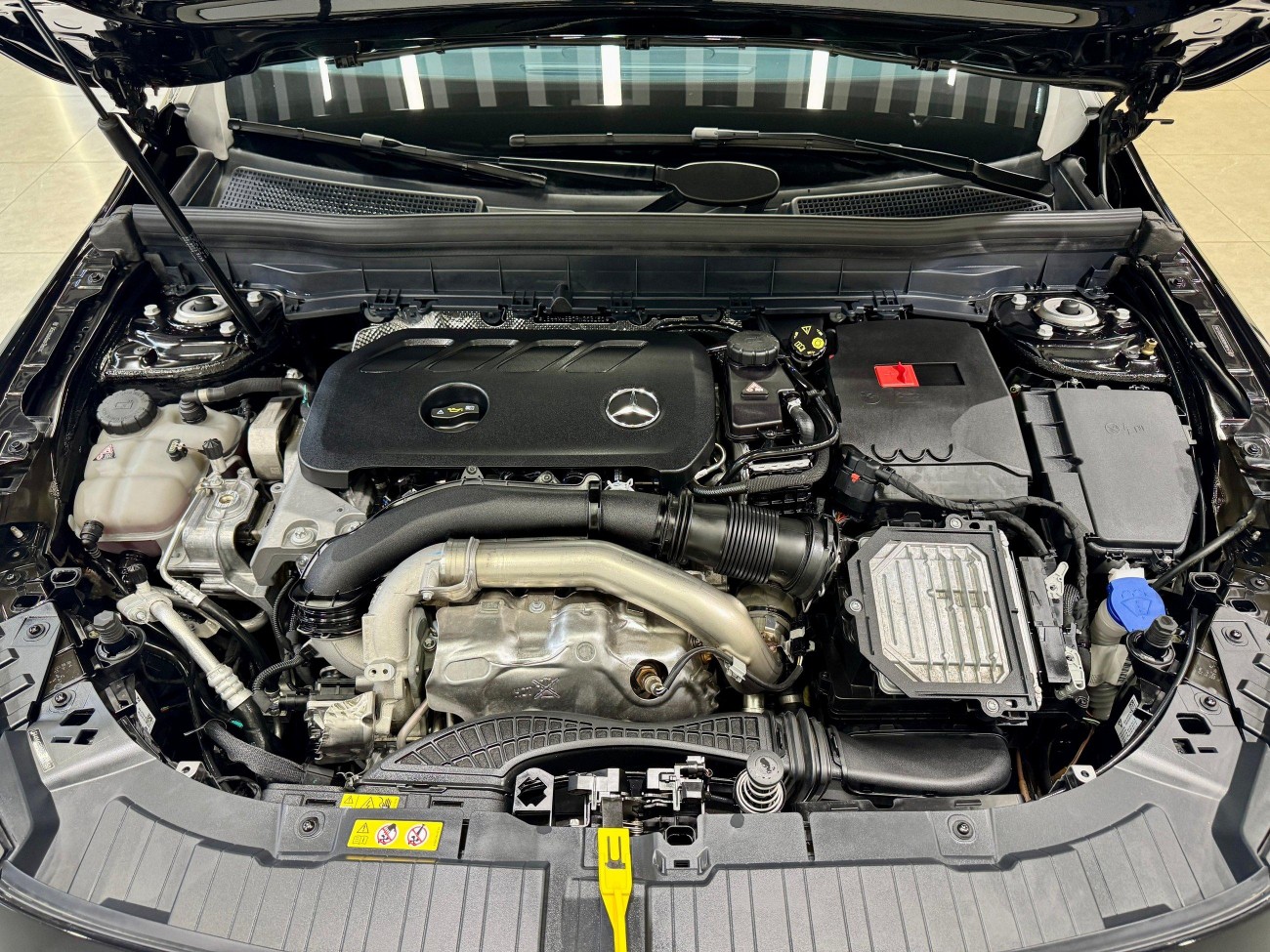 Mercedes-Benz GLB 2024