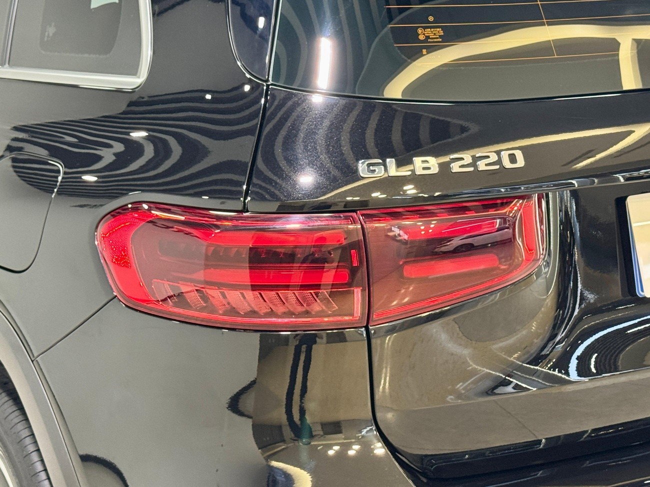 Mercedes-Benz GLB 2024