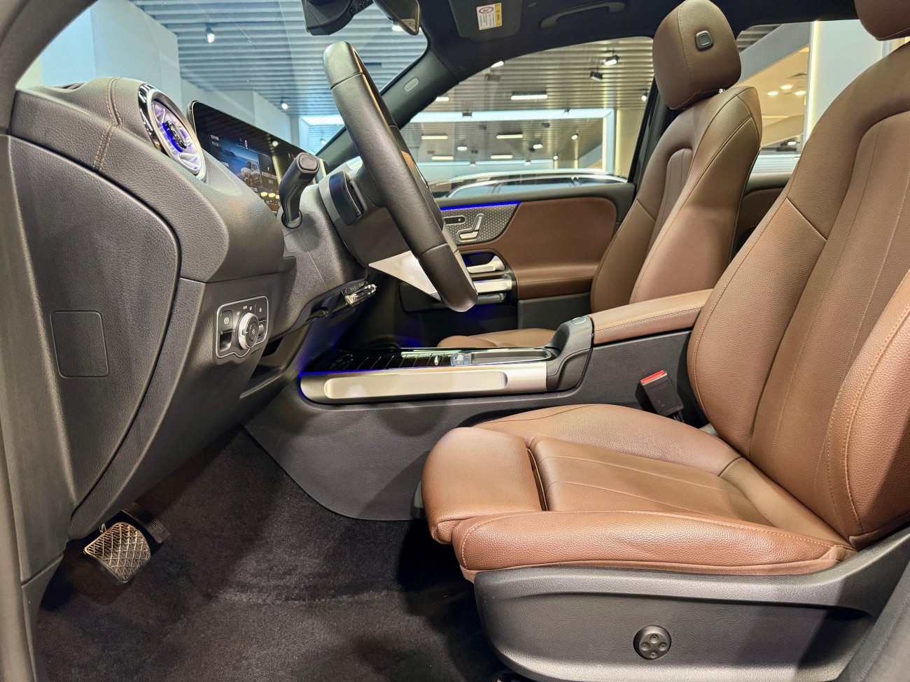 Mercedes-Benz GLB 2024
