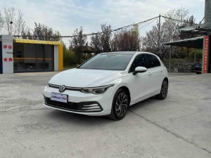 Volkswagen Golf 2025