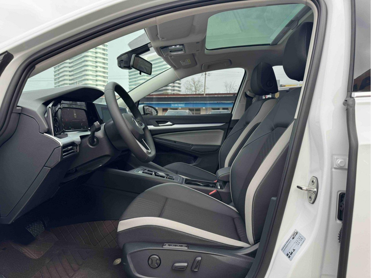 Volkswagen Golf 2025