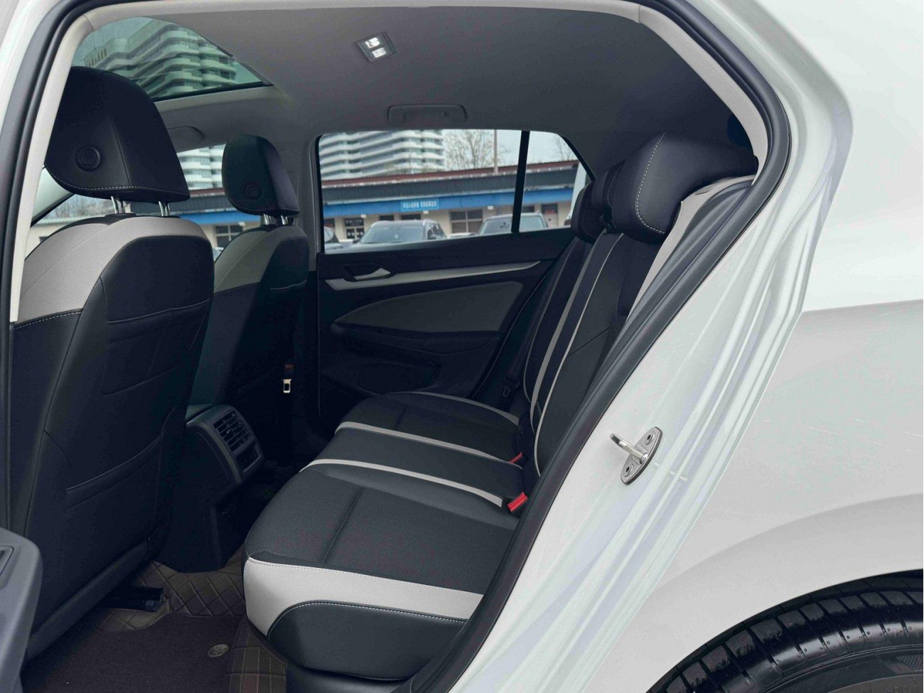 Volkswagen Golf 2025