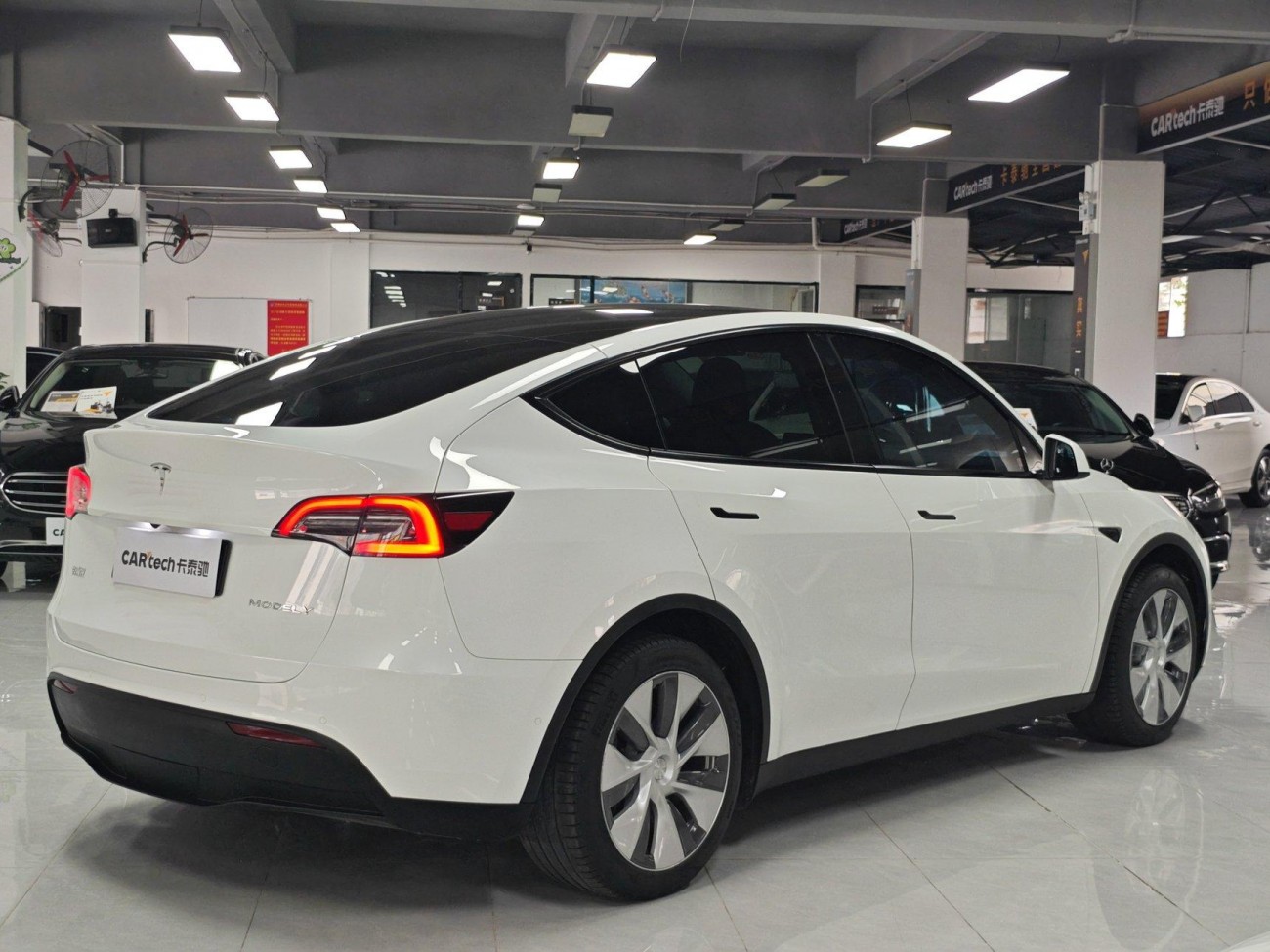 Tesla Model Y 2022