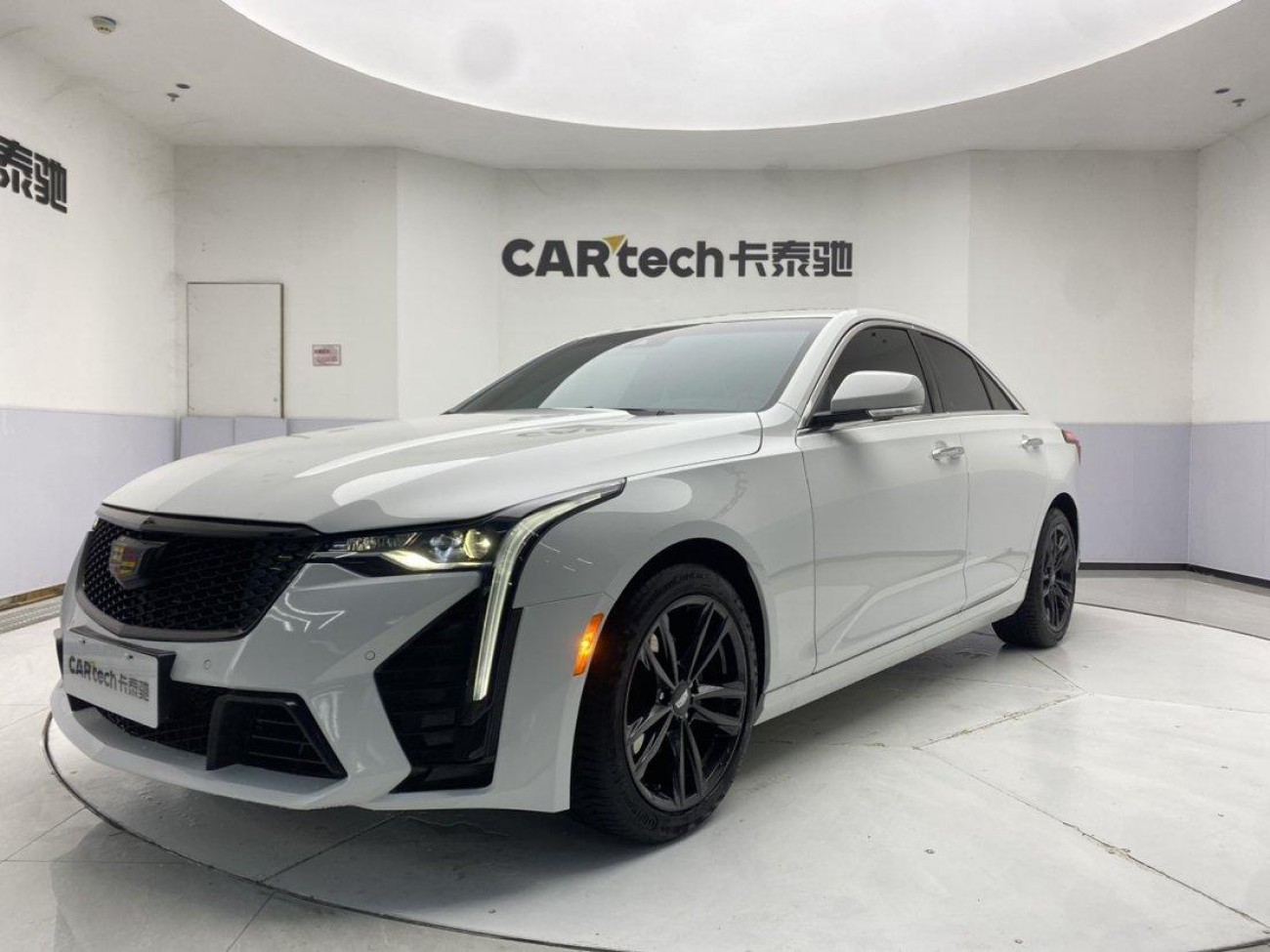 Cadillac CT4 2023